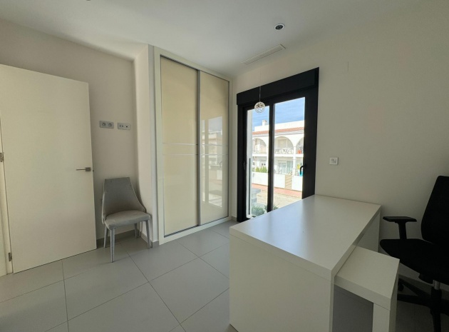 Återförsäljning - Villa - Ciudad Quesada - Pueblo Bravo