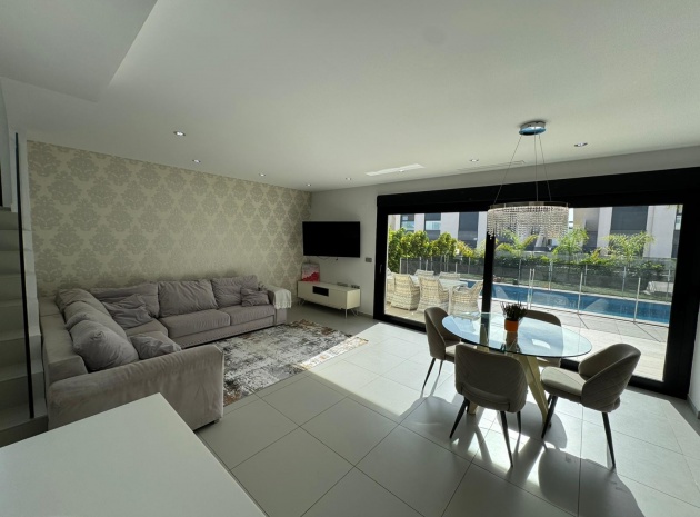 Återförsäljning - Villa - Ciudad Quesada - Pueblo Bravo