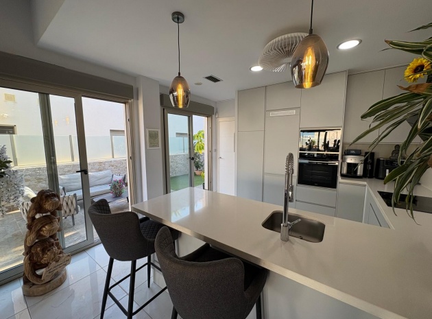 Wiederverkauf - Villa - Villamartin - PAU 26