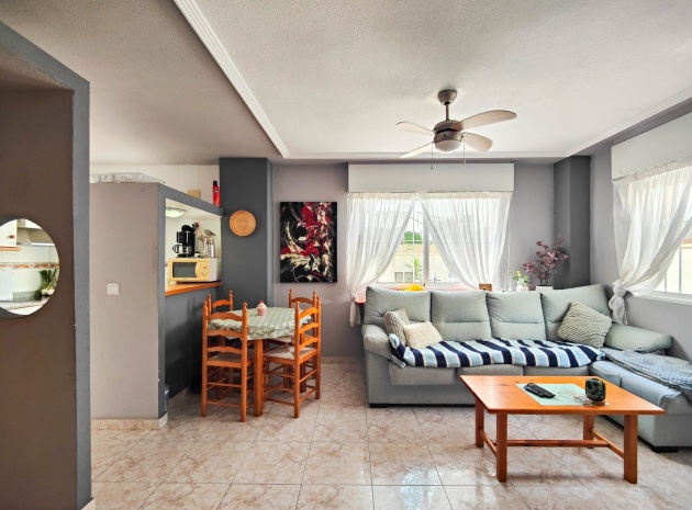 Resale - Villa - Los Altos