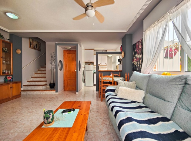 Resale - Villa - Los Altos