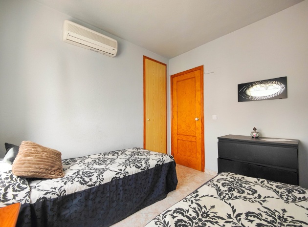 Resale - Villa - Los Altos