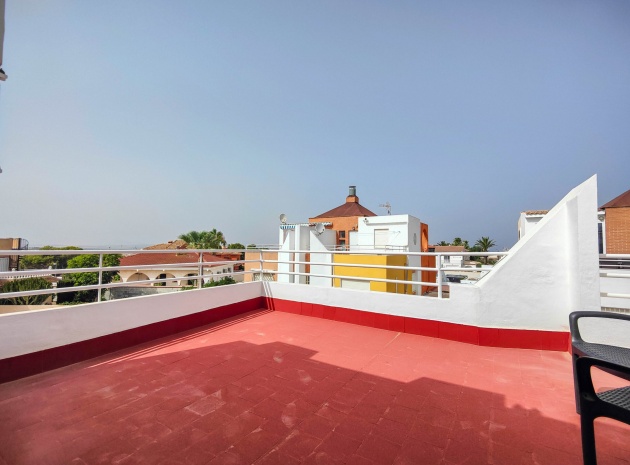 Resale - Villa - Los Altos