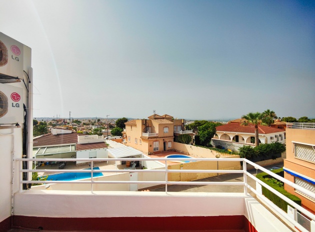 Resale - Villa - Los Altos