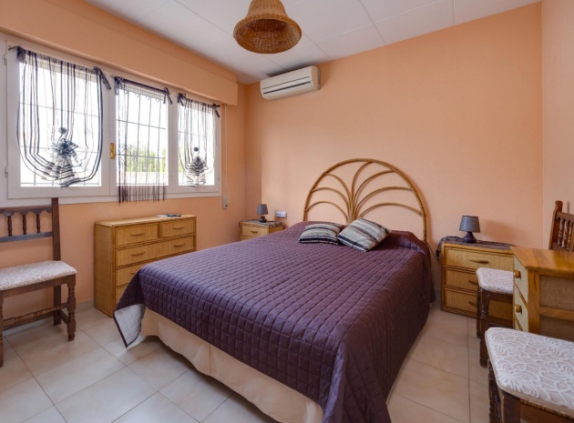 Resale - Townhouse - La Florida  - La Florida