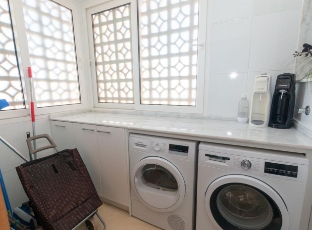 Resale - Apartment - Torrevieja - 1st line to the sea