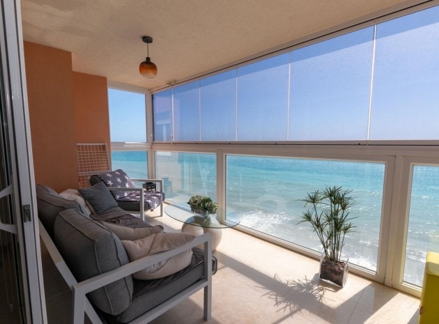 Resale - Apartment - Torrevieja - 1st line to the sea