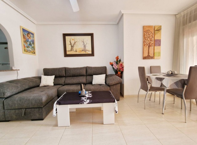 Resale - Apartment - Daya Nueva