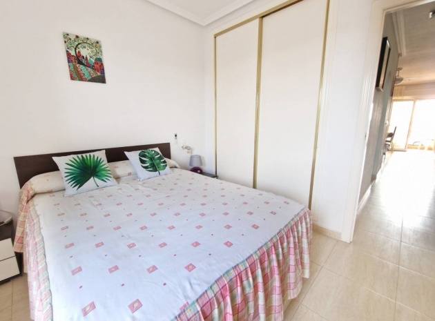 Resale - Apartment - Daya Nueva