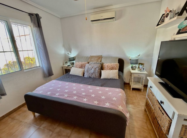 Återförsäljning - Villa - Ciudad Quesada