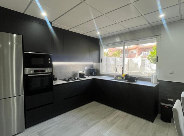 Återförsäljning - Radhus - Algorfa