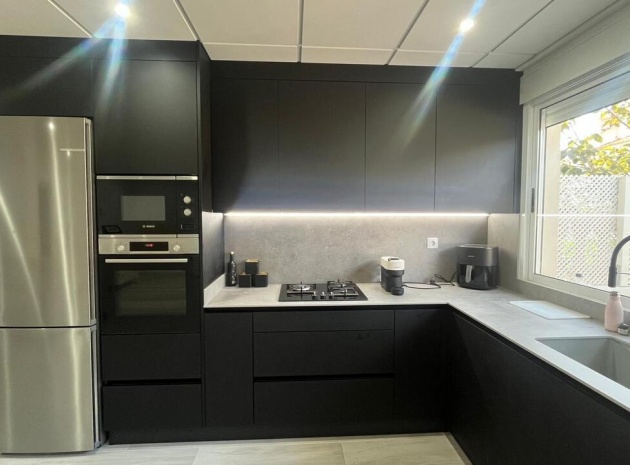 Återförsäljning - Radhus - Algorfa