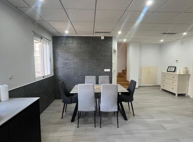 Återförsäljning - Radhus - Algorfa