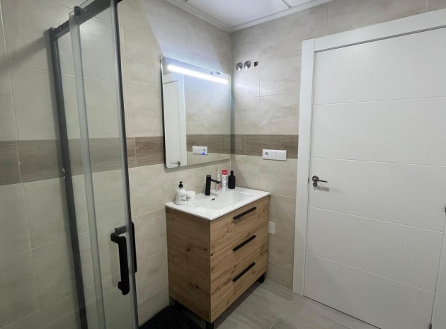 Återförsäljning - Radhus - Algorfa