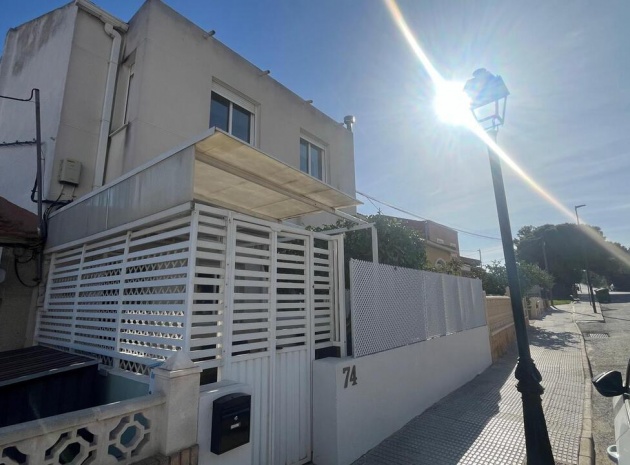 Återförsäljning - Radhus - Algorfa