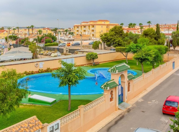 Wiederverkauf - Villa - Orihuela Costa - La Zenia- Orihuela costa