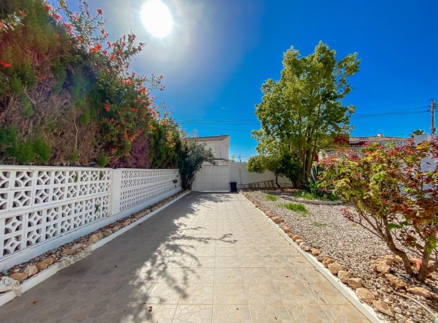 Wiederverkauf - Villa - Torrevieja - Aguas Nuevas