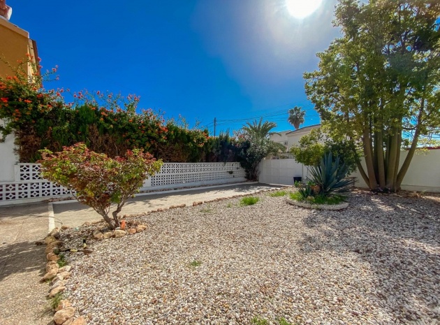 Wiederverkauf - Villa - Torrevieja - Aguas Nuevas