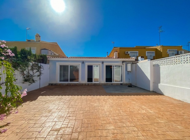 Wiederverkauf - Villa - Torrevieja - Aguas Nuevas