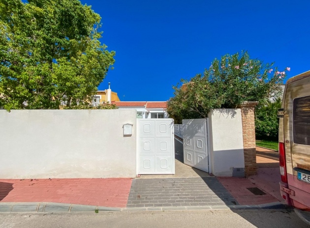 Wiederverkauf - Villa - Torrevieja - Aguas Nuevas