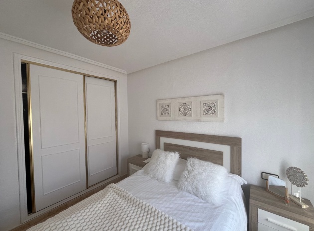 Återförsäljning - Villa - Punta Prima - serena