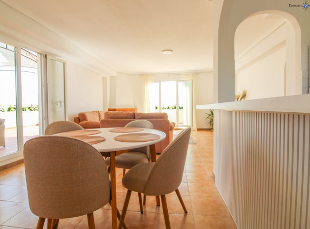 Resale - Apartment - Punta Prima - Beachside