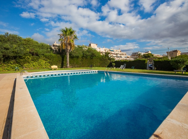 Resale - Apartment - Punta Prima - Beachside