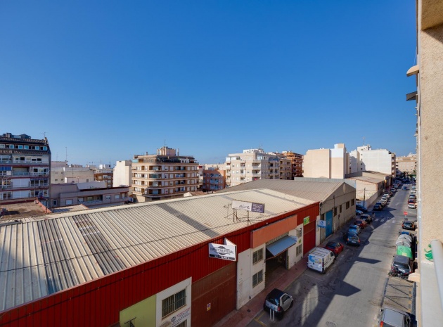 Resale - Apartment - Torrevieja - Beachside Torrevieja