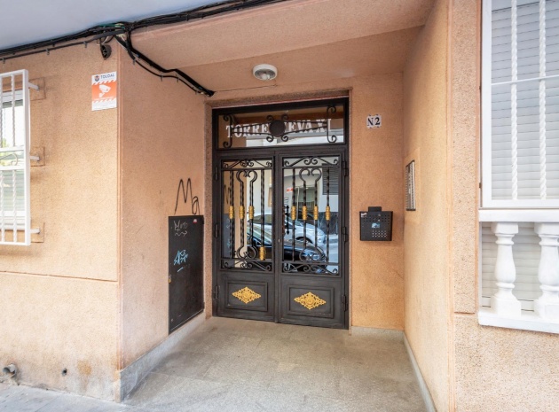 Återförsäljning - Lägenhet - Torrevieja - Beachside Torrevieja