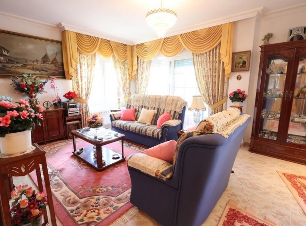 Resale - Villa - Villamartin - las filipinas