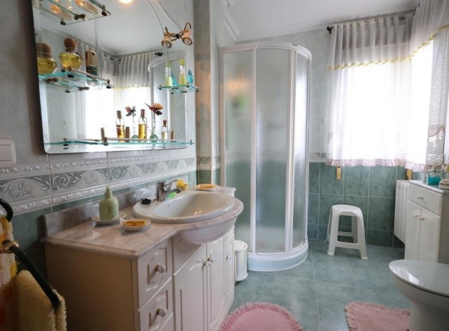 Resale - Villa - Villamartin - las filipinas