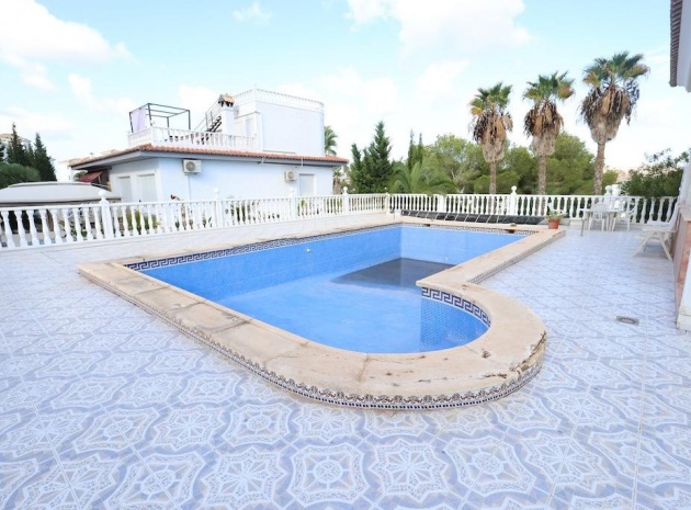 Resale - Villa - Villamartin - las filipinas