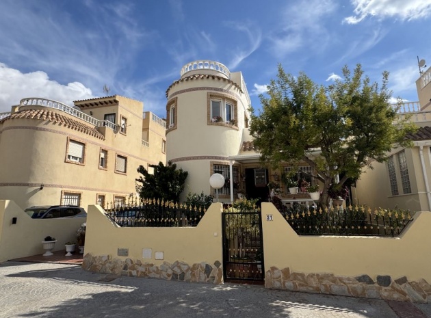 Resale - Townhouse - Playa Flamenca - las chismosas