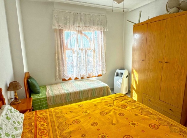 Återförsäljning - Lägenhet - Torrevieja - Beachside Torrevieja