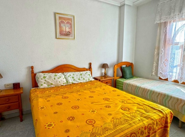 Återförsäljning - Lägenhet - Torrevieja - Beachside Torrevieja