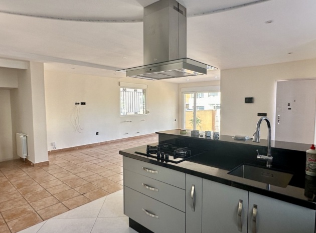 Resale - Villa - Villamartin - las filipinas