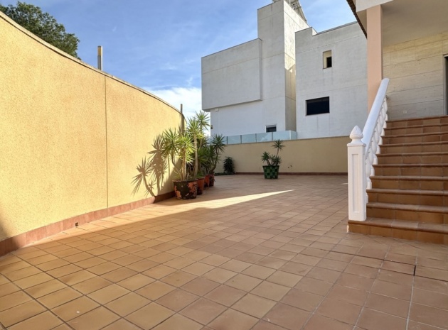 Resale - Villa - Villamartin - las filipinas