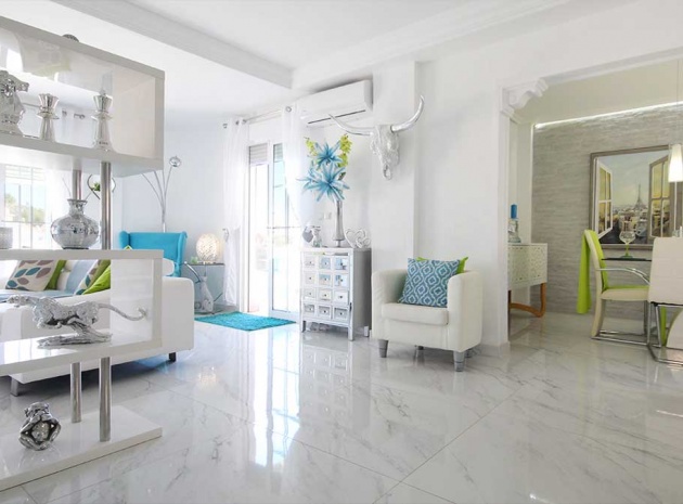 Resale - Villa - Villamartin - bosque de las lomas