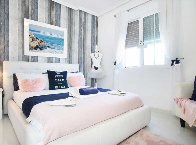 Resale - Villa - Villamartin - bosque de las lomas