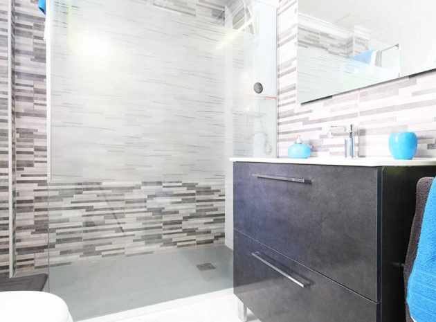 Resale - Villa - Villamartin - bosque de las lomas