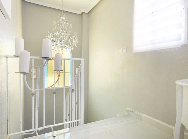 Resale - Villa - Villamartin - bosque de las lomas