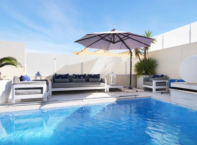 Resale - Villa - Villamartin - bosque de las lomas