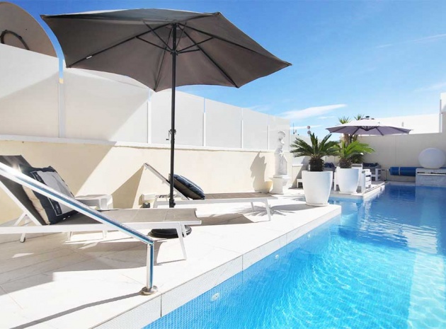 Resale - Villa - Villamartin - bosque de las lomas