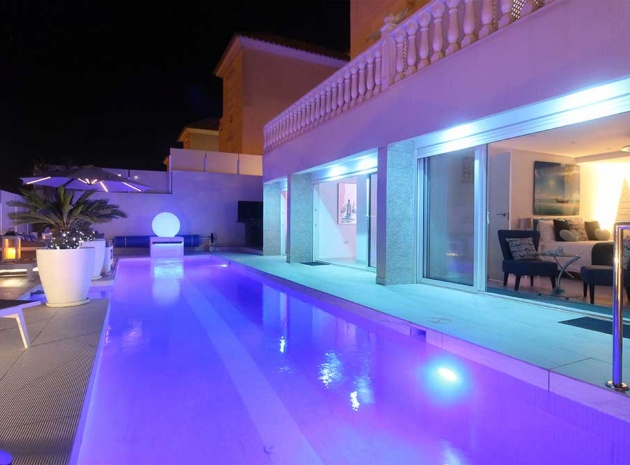 Resale - Villa - Villamartin - bosque de las lomas