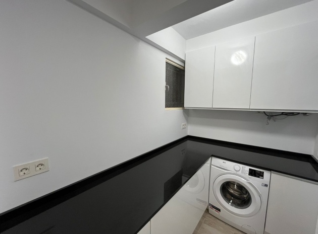 Wiederverkauf - Wohnung - Torrevieja - Beachside Torrevieja