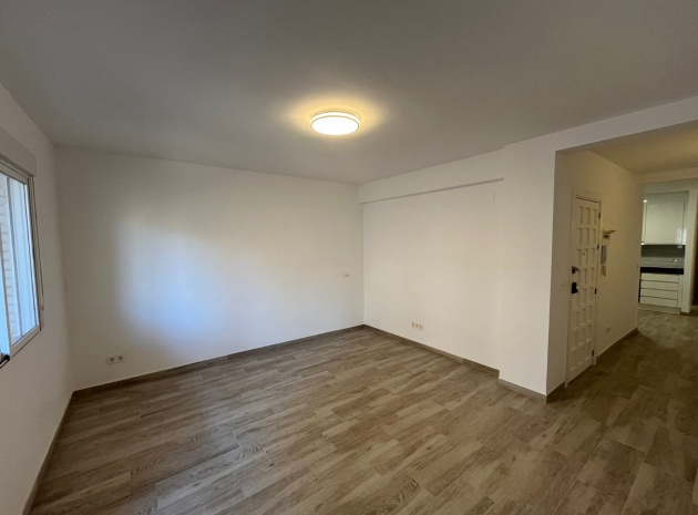 Wiederverkauf - Wohnung - Torrevieja - Beachside Torrevieja