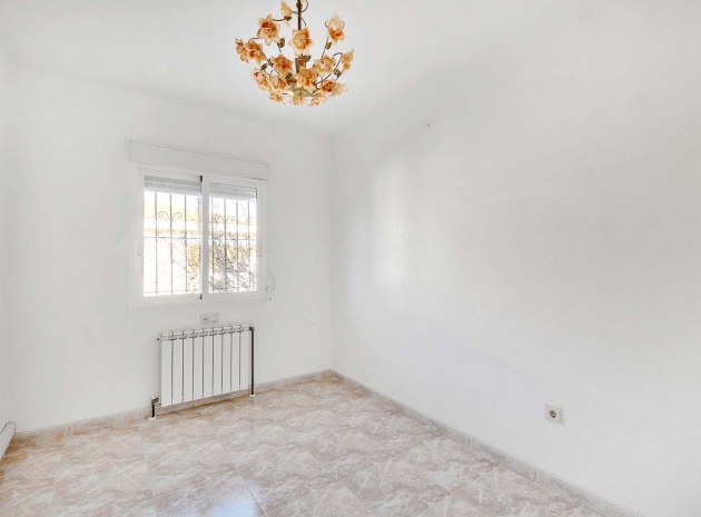 Resale - Villa - Pinar de Campoverde