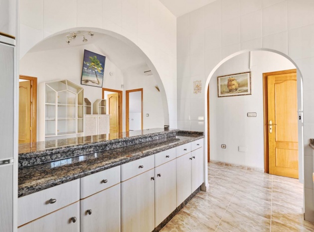 Resale - Villa - Pinar de Campoverde