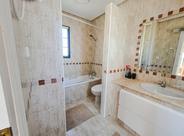 Wiederverkauf - Villa - Villamartin - rioja