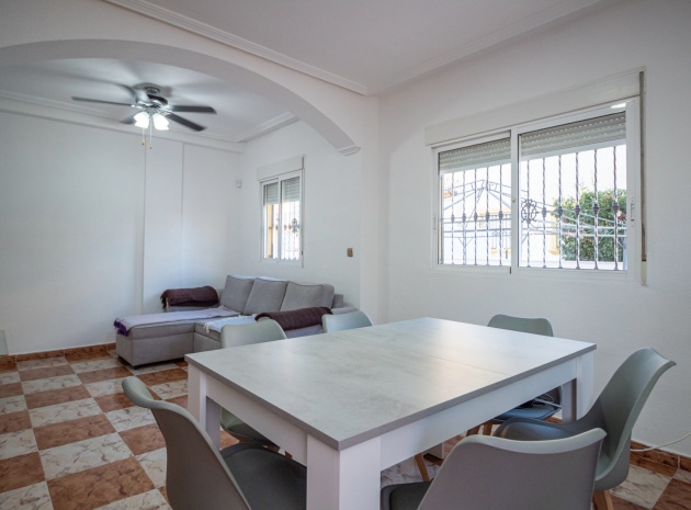 Återförsäljning - Villa - Cabo Roig - san jose